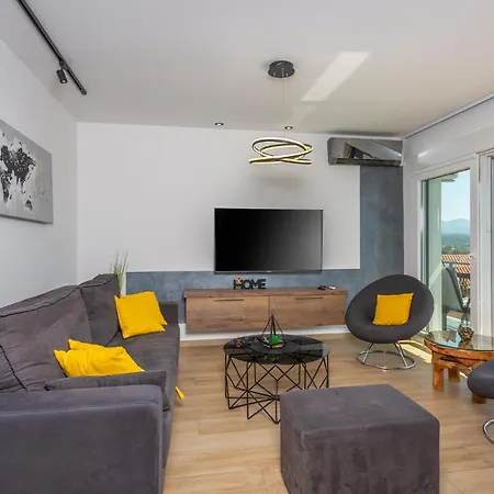 Stunning In With Wifi Apartment *